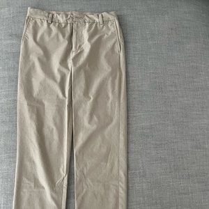 Vineyard Vines performance On The Go pants